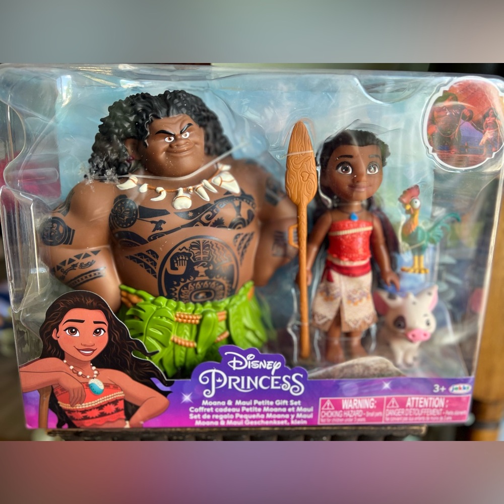 Disney Moana and Maui Doll Set